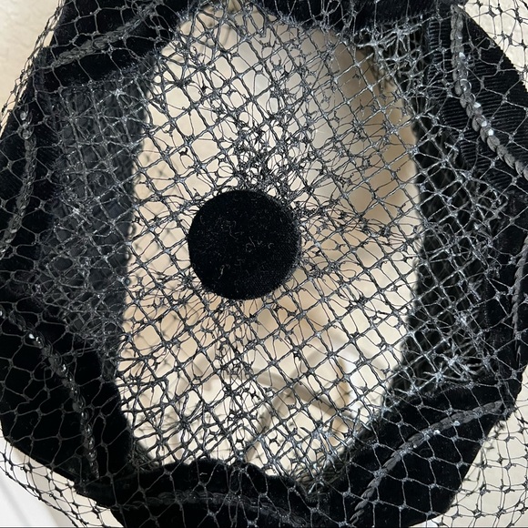 Vintage Black Sequined Velvet Veiled Ring Hat main image 6